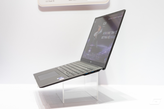 LG gram AI 2026 ra mắt tại Việt Nam: Laptop si&ecirc;u nhẹ t&iacute;ch hợp nền tảng Dual AI d&ugrave;ng được cả khi ngoại tuyến - Ảnh 12.