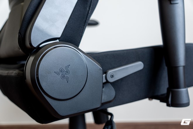 Trải nghiệm Soma Chroma: Ghế gaming RGB "kh&ocirc;ng d&acirc;y" 17,5 triệu đồng của Razer c&oacute; g&igrave; đ&aacute;ng ch&uacute; &yacute; - Ảnh 33.