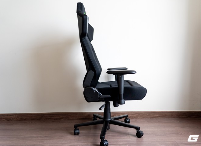 Trải nghiệm Soma Chroma: Ghế gaming RGB "kh&ocirc;ng d&acirc;y" 17,5 triệu đồng của Razer c&oacute; g&igrave; đ&aacute;ng ch&uacute; &yacute; - Ảnh 30.