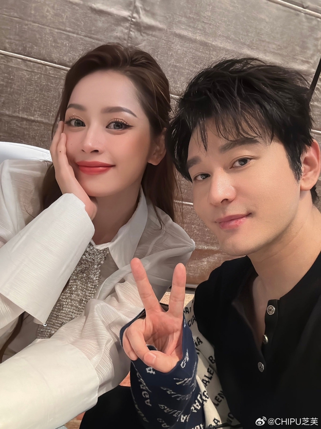 Mỹ nh&acirc;n Việt đầu ti&ecirc;n được mời đến sự kiện Weibo, được truyền th&ocirc;ng Trung khen đẹp hơn Triệu Lệ Dĩnh - Ảnh 5.