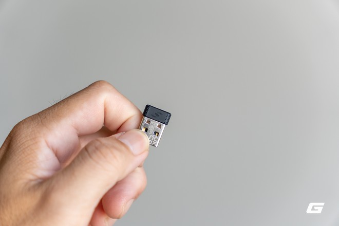 Tr&ecirc;n tay Corsair Harpoon v2 Wireless: Rất nhẹ, &ocirc;m tay, cảm biến 26K DPI linh hoạt trong từng c&uacute; vẩy chuột - Ảnh 6.