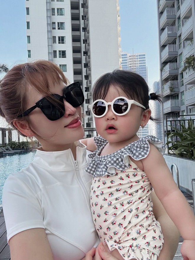 Con gái Puka chuẩn “gái miền Tây”, càng lớn càng giống ba Gin như lột- Ảnh 9.