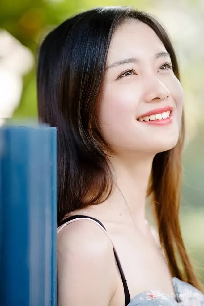 Jun Vũ được đề cử Top 100 Gương mặt đẹp nhất thế giới 2026, người ta lại quan tâm đến vòng eo 2 gang tay của cô và môn thể thao "khó nhằn" - Ảnh 2.