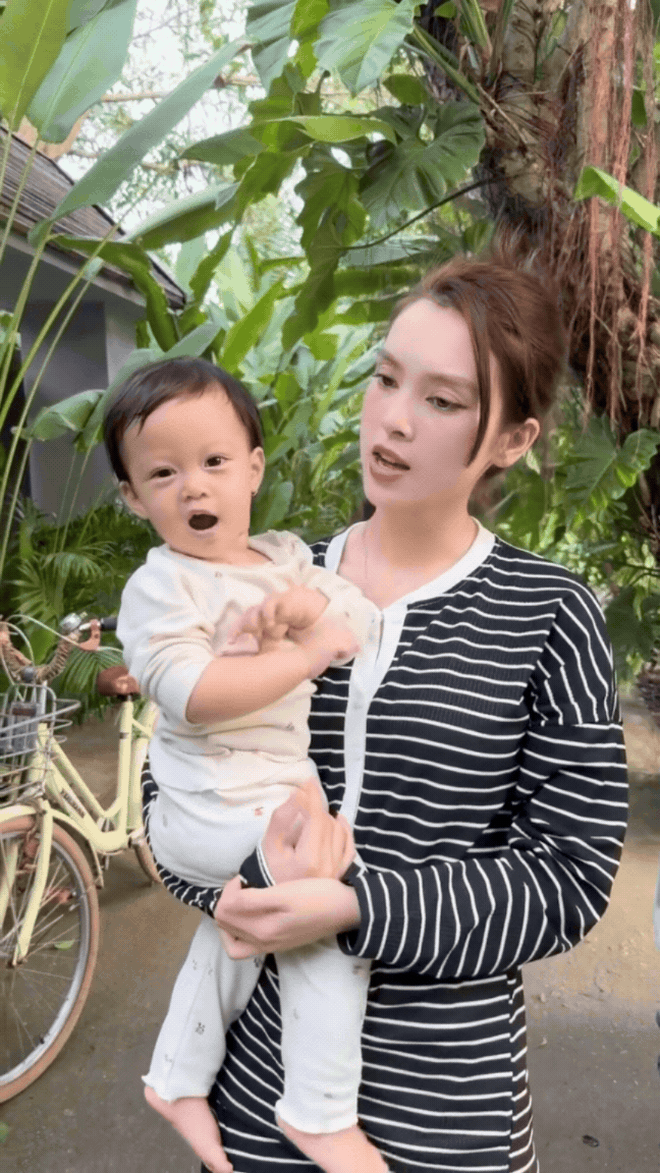 Con g&aacute;i Quỳnh Lương ngủ 15-16 tiếng/ng&agrave;y, d&acirc;n mạng thắc mắc chuyện dinh dưỡng- Ảnh 1.