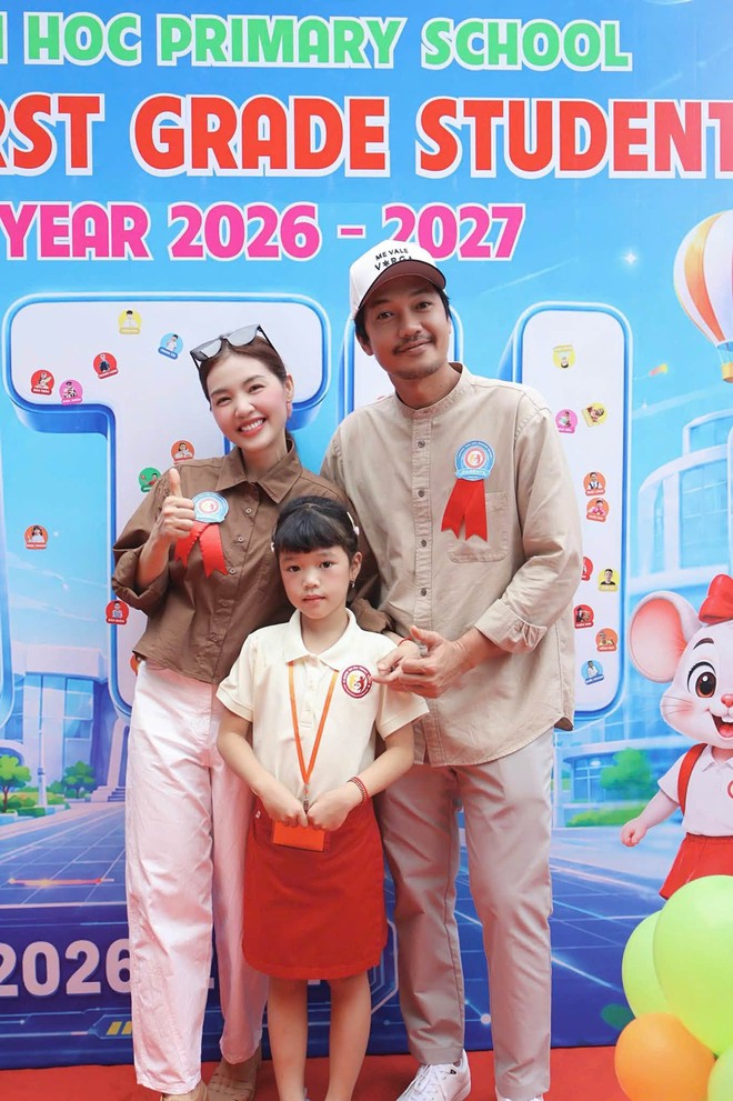 Con gái Quang Tuấn 6 tuổi đã cao vượt trội, nhập học lớp 1 được dân mạng nhắn nhủ điều đặc biệt - Ảnh 1.