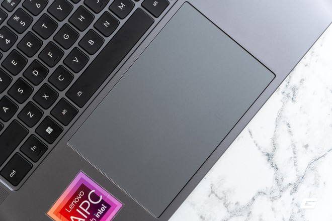 Đánh giá Lenovo Yoga Pro 7i 2026: Aura Edition không chỉ là tên gọi - “cái bắt tay” giữa Intel và Lenovo sau ba năm đã ra sao? - Ảnh 10.