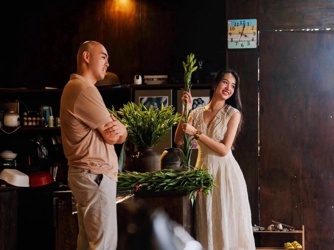 Thiếu gia Tập đo&agrave;n Sơn Kim hiếm hoi xuất hiện c&ugrave;ng bạn g&aacute;i, đ&uacute;ng l&agrave; trai t&agrave;i g&aacute;i giỏi- Ảnh 3.