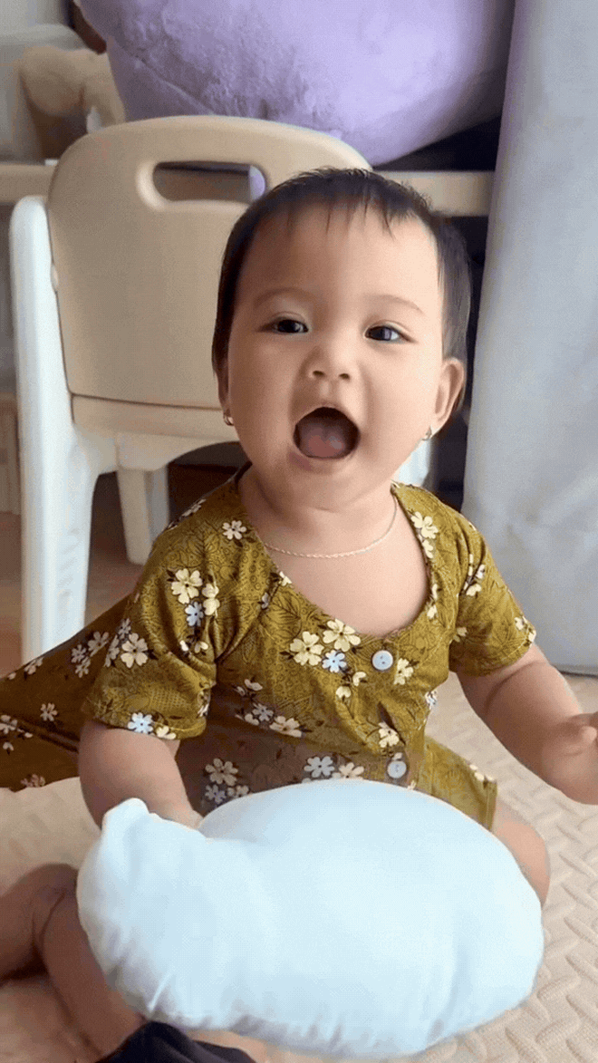 Con g&aacute;i Hoa hậu H'Hen Ni&ecirc; c&agrave;ng lớn c&agrave;ng xinh, chưa đến 1 tuổi đ&atilde; đam m&ecirc; &acirc;m nhạc- Ảnh 2.