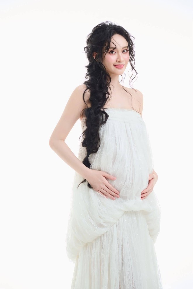 Vũ Thúy Quỳnh sắm đồ chuẩn bị sinh con, hạnh phúc vì sắp có con với thiếu gia Đức Phạm - Ảnh 5.