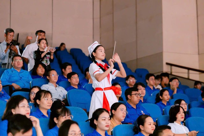TH&Agrave;NH PHỐ HỒ CH&Iacute; MINH TỔ CHỨC HỘI NGHỊ TỔNG KẾT HOẠT ĐỘNG H&Egrave; NĂM 2026 - Ảnh 5.