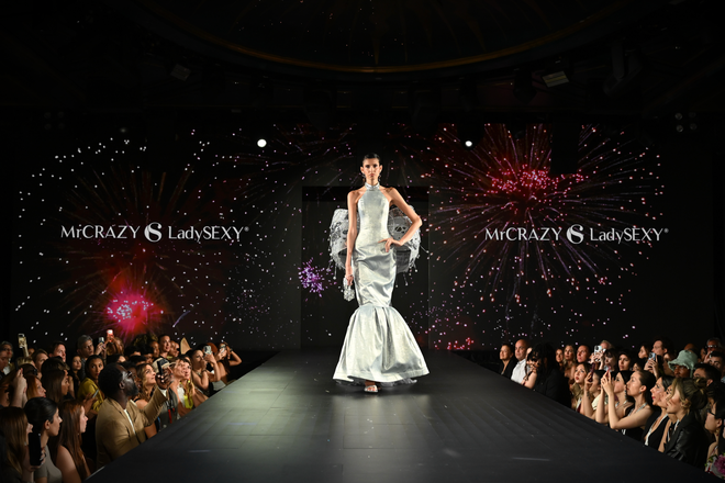 Mr CRAZY & Lady SEXY tr&igrave;nh l&agrave;ng BST Thu Đ&ocirc;ng 2026 tr&ecirc;n s&agrave;n diễn RUNWAY 7 danh tiếng của Mỹ - Ảnh 10.
