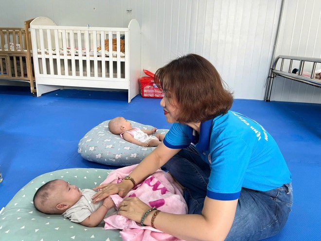 Bệnh viện Phụ sản MêKông trao quà, hỗ trợ trẻ em và gia đình khó khăn - Ảnh 4.