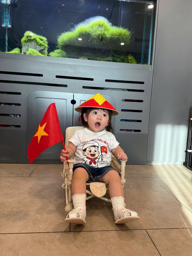 Con gái Puka giống ba như đúc, dứt khoát về phe ba khiến mẹ chỉ biết ngậm ngùi - Ảnh 6.