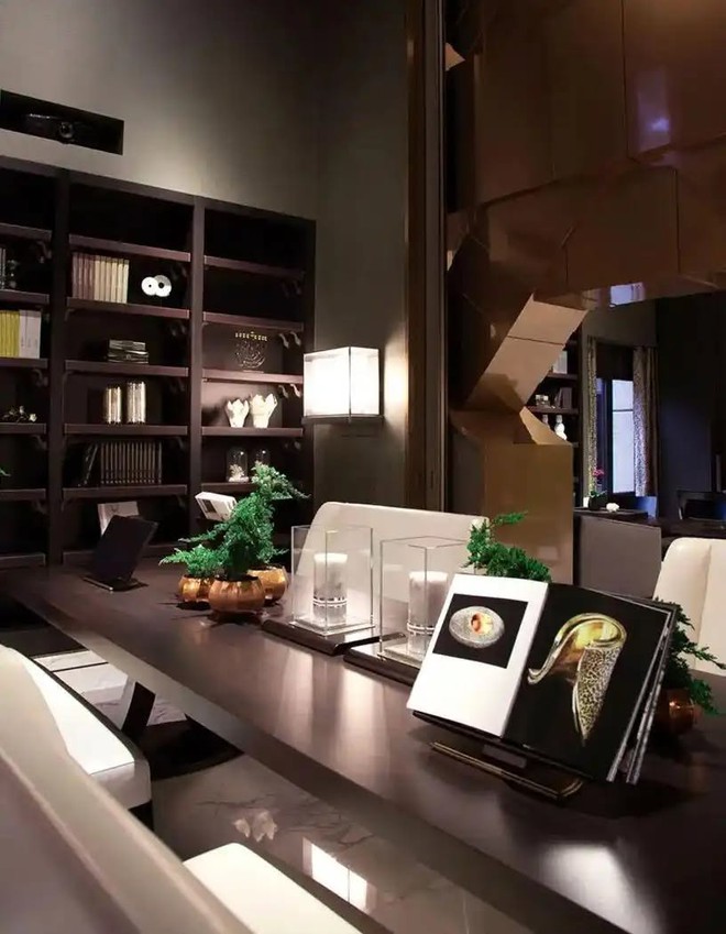 Căn penthouse "kh&ocirc;ng h&agrave;ng x&oacute;m" của "&ocirc;ng ho&agrave;ng Cpop" Ch&acirc;u Kiệt Lu&acirc;n - Ảnh 11.