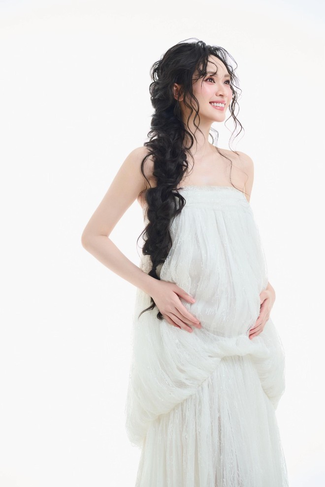 Vũ Thúy Quỳnh được thiếu gia Đức Phạm dành đặc quyền khi bầu bí - Ảnh 6.