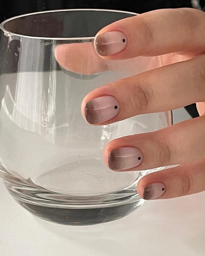 M&oacute;ng gel trong kiểu H&agrave;n: Xu hướng nail thu đ&ocirc;ng 2026 đẹp l&acirc;u, kh&ocirc;ng sợ lộ m&oacute;ng mọc - Ảnh 14.