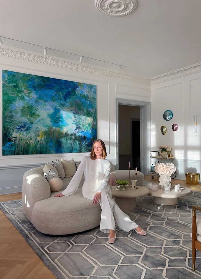 Căn nhà gam pastel của nữ thiết kế Thụy Điển không hề "bánh bèo": Nhiều màu nhưng vẫn sang đến từng chi tiết - Ảnh 3.