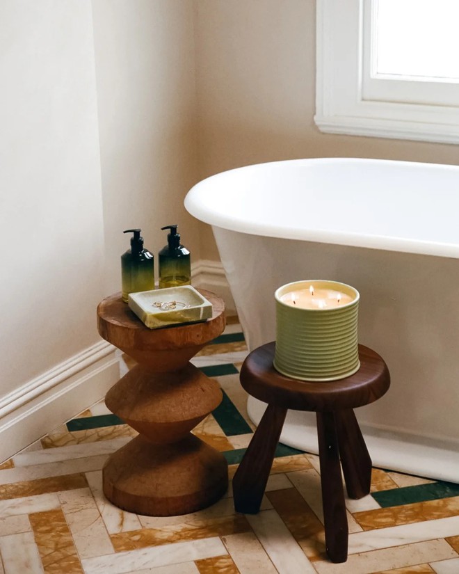 Nữ stylist Đan Mạch chỉ cho một c&aacute;ch l&agrave;m nh&agrave; rất đ&aacute;ng học: Đừng mua thứ đang hot, h&atilde;y chọn m&oacute;n đồ khiến bạn muốn giữ thật l&acirc;u- Ảnh 8.