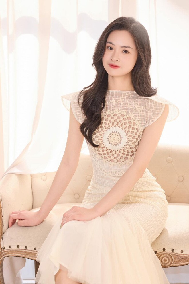 Con g&aacute;i diễn vi&ecirc;n Qu&aacute;ch Thu Phương sở hữu nhan sắc trong trẻo, nổi bật kh&ocirc;ng k&eacute;m mẹ thời trẻ - Ảnh 4.