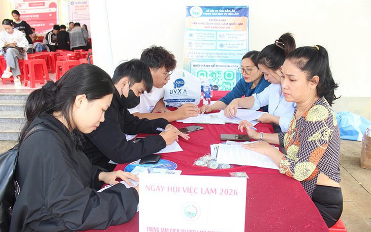 Người lao động đăng ký việc làm tại Sàn Giao dịch việc làm tỉnh Đắk Lắk năm 2026