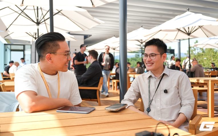 Apple thay đổi cục diện cuộc đua AI: Nhà phát triển Việt Nam nhìn ra bước đột phá lớn tại WWDC25- Ảnh 1. Apple thay đổi cục diện cuộc đua AI: Nhà phát triển Việt Nam nhìn ra bước đột phá lớn tại WWDC25- Ảnh 1.