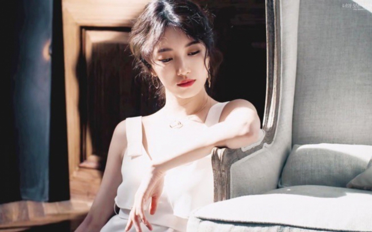 quyen-ru-12320203-1754383585753-1754383586096211852692-0-0-446-714-crop-17543836598412133147909.jpg