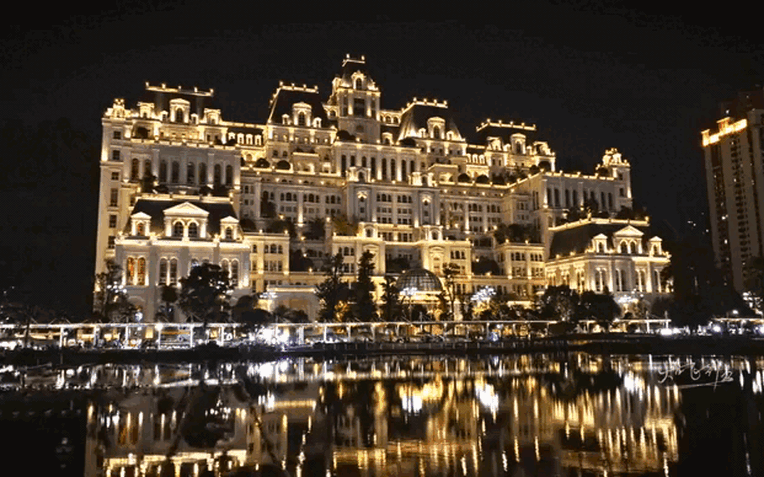 Dinh thự b&iacute; ẩn nhất Trung Quốc: Rộng gấp 9 lần phường Ho&agrave;n Kiếm H&agrave; Nội, trị gi&aacute; gần 10.000 tỷ đồng, đi m&ograve;n g&oacute;t kh&ocirc;ng thấy điểm dừng- Ảnh 1.