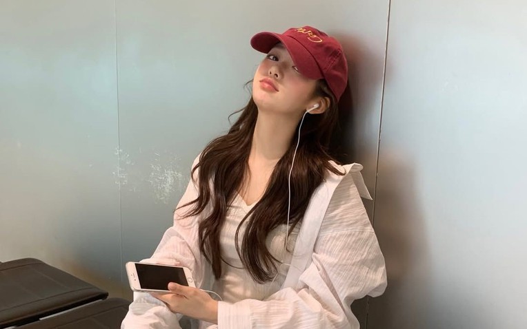 C&ugrave;ng 20 triệu/th&aacute;ng: Một người giữ 5 triệu tiền mặt, một người dồn hết v&agrave;o v&agrave;ng - ai &ldquo;dễ thở&rdquo; hơn khi c&oacute; việc gấp?- Ảnh 1.