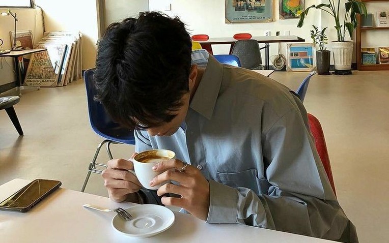 Cuộc gọi giữa đ&ecirc;m gia đ&igrave;nh cần gấp 100 triệu: Ai thực sự &ldquo;gi&agrave;u&rdquo; trong 3 kiểu người n&agrave;y?- Ảnh 1.