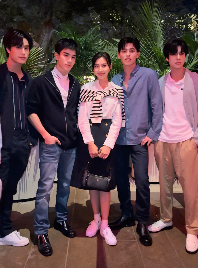 Thùy Tiên là sao Việt duy nhất cùng dàn nghệ sĩ quốc tế tham dự New York Fashion Week 2024- Ảnh 2.