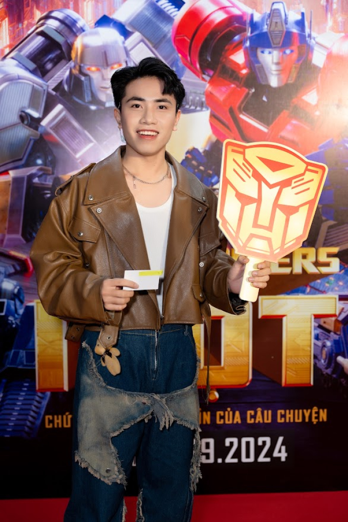 Cris Phan hội ngộ cùng Kiều Minh Tuấn và dàn sao Việt trong sự kiện ra mắt phim "Transformers Một"- Ảnh 4.