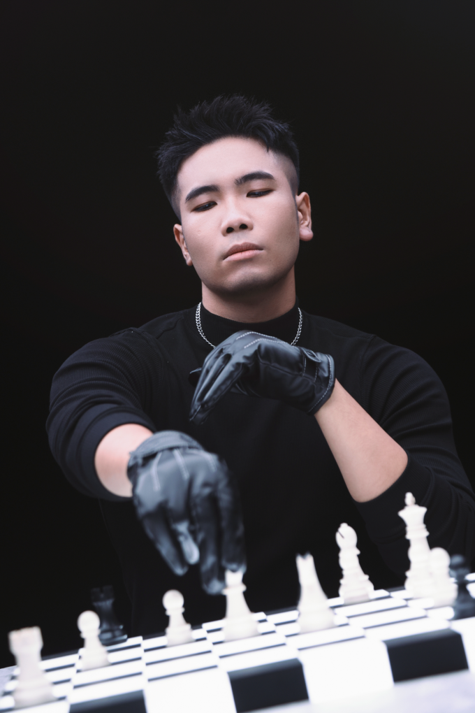 Phúc Du theo đuổi hình tượng chiến binh mạnh mẽ trong mini album mới, xứng danh “battle king- Ảnh 1.