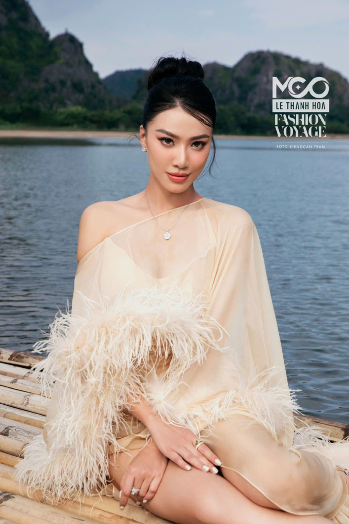 Kim Duyên xúc động vì dàn thí sinh Miss Cosmo 2024: “Người đẹp nào cũng chiến hết mình vì màu cờ sắc áo”- Ảnh 7.