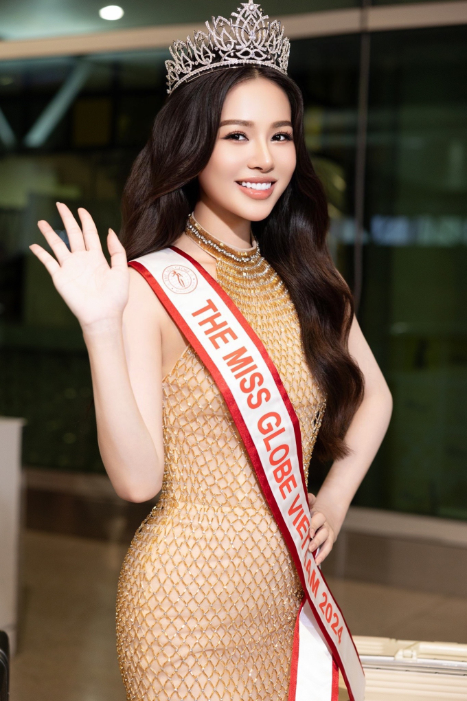 Á hậu Đỗ Hà Trang tự hào mang dải sash Việt Nam, lên đường tham gia "The Miss Globe 2024"- Ảnh 4.