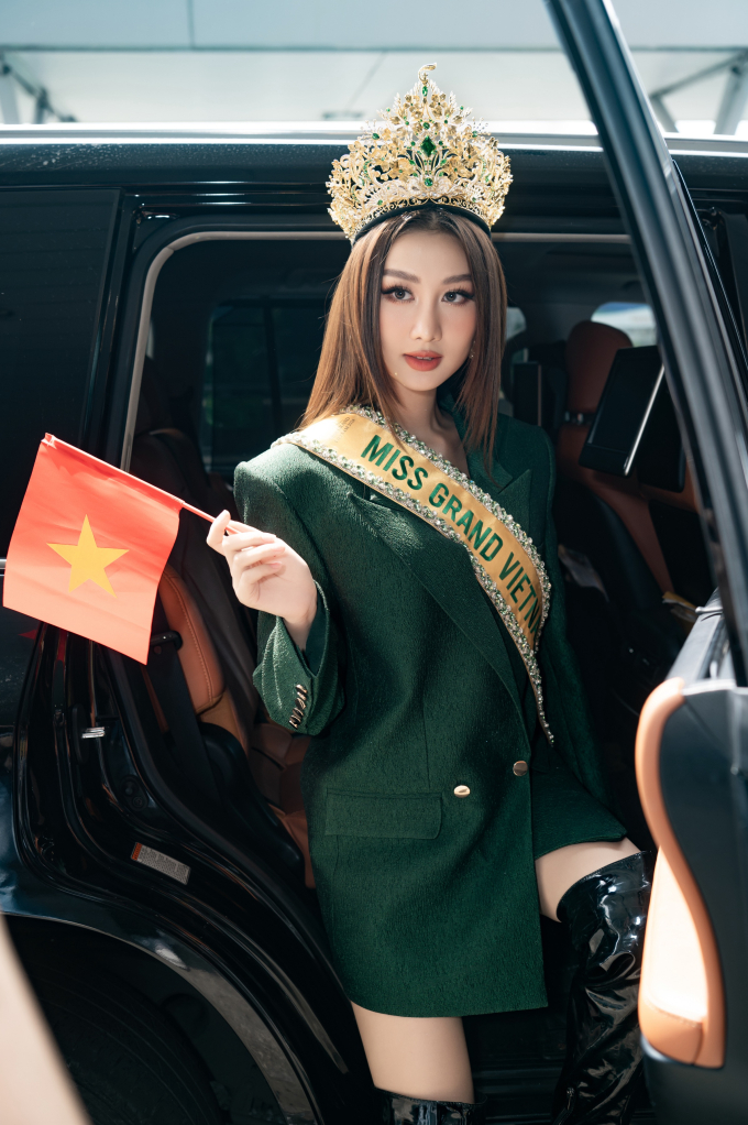 Hoa hậu Quế Anh bay sang Campuchia, chính thức nhập cuộc thi "Miss Grand International 2024"- Ảnh 1.