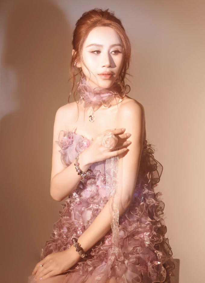 Sau bài hit "Em lại nhớ anh rồi", Tuệ Phương chính thức ra mắt MV đầu tay về tình yêu tuổi học trò- Ảnh 4.