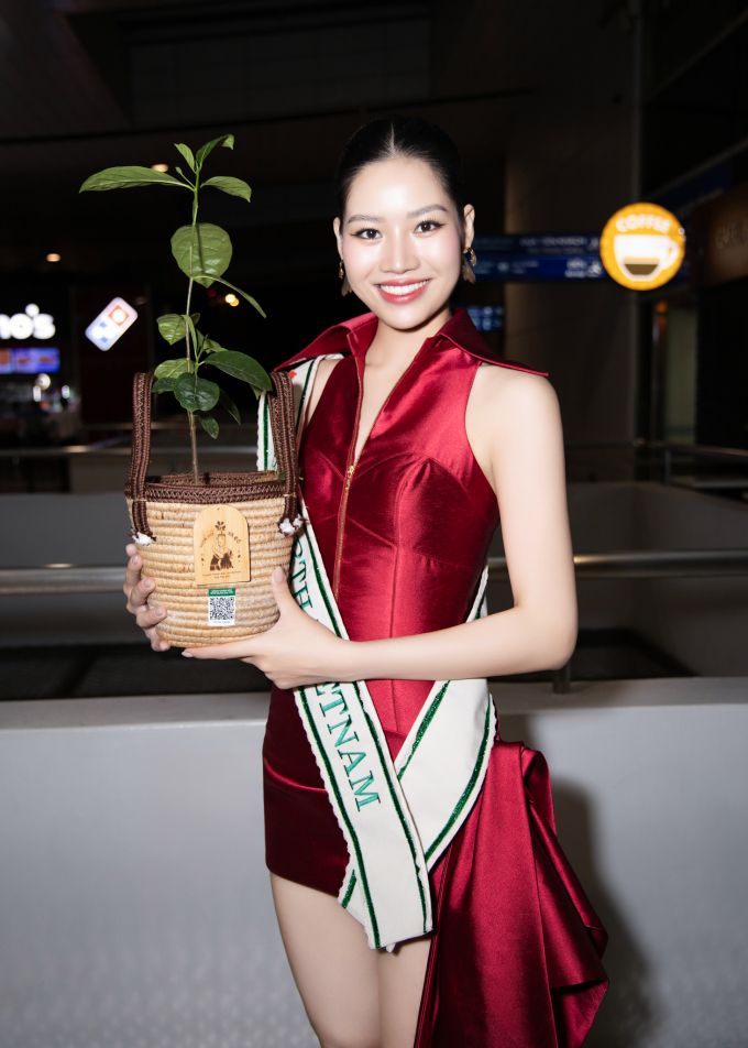 Cao Ngọc Bích lên đường dự thi Miss Earth 2024, được các đàn chị dặn dò kỹ lưỡng khi chinh chiến quốc tế- Ảnh 6.