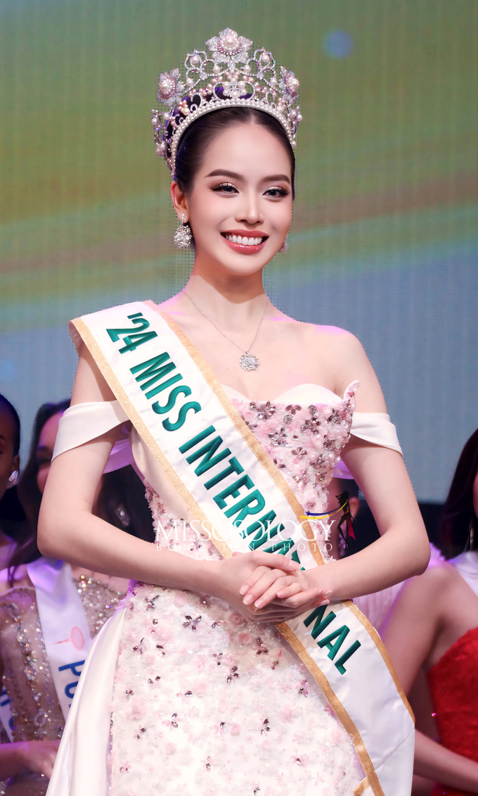 Hoa hậu Việt Nam 2022 - Thanh Thủy đăng quang Miss International - Hoa hậu Quốc tế 2024- Ảnh 3.