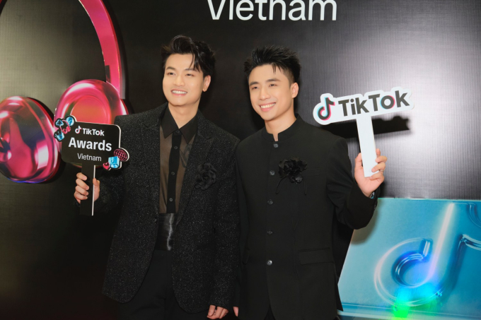 Thảm đỏ TikTok Awards Việt Nam 2024: "Ngàn sao" hội tụ, dàn nghệ sĩ đọ sức hút với trang phục ánh kim lấp lánh- Ảnh 7.