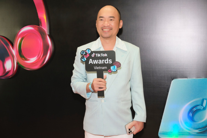 Thảm đỏ TikTok Awards Việt Nam 2024: "Ngàn sao" hội tụ, dàn nghệ sĩ đọ sức hút với trang phục ánh kim lấp lánh- Ảnh 6.