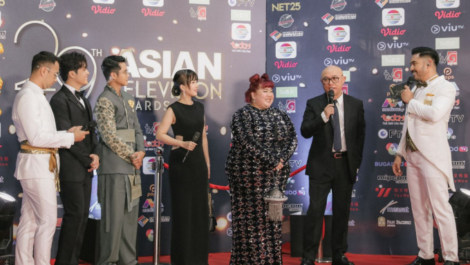 Thuận Nguyễn - Gin Tuấn Kiệt trao giải, Mỹ Mỹ trình diễn "cực cháy" tại Asian Television Awards 29th- Ảnh 1.