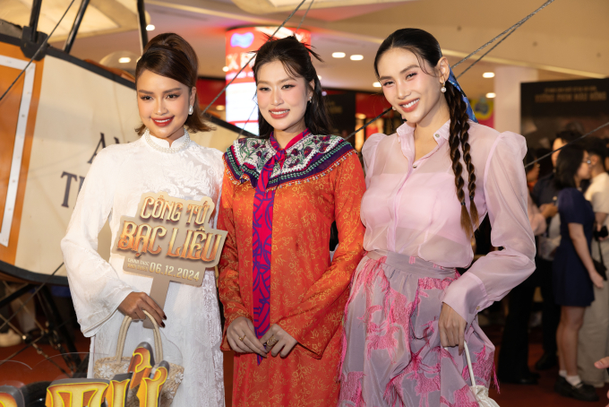 Dàn "Anh trai say hi" đổ bộ thảm đỏ, ủng hộ Song Luân  ra mắt phim điện ảnh "Công tử Bạc Liêu"- Ảnh 15.