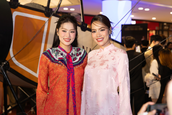 Dàn "Anh trai say hi" đổ bộ thảm đỏ, ủng hộ Song Luân  ra mắt phim điện ảnh "Công tử Bạc Liêu"- Ảnh 5.