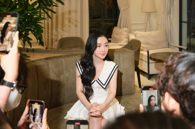 Chủ nhân nhạc phim "Hoàn Châu cách cách" thoát mác ca sĩ cover TikTok với ca khúc mới “Càng xa càng yêu”- Ảnh 2.