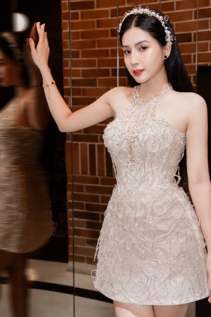 Thiên An xuất hiện xinh đẹp trên thảm đỏ LHP quốc tế, khẳng định năng lực với phim “Linh miêu"- Ảnh 4.