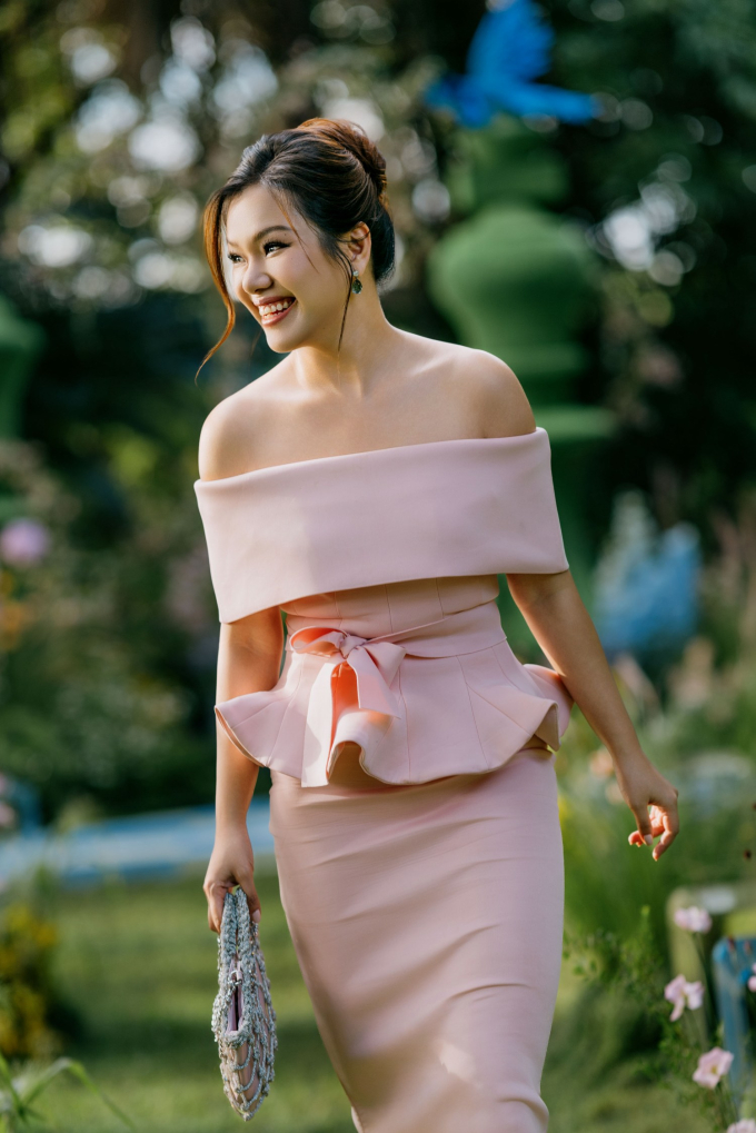 Thái Trinh nhắn gửi ông xã trong lễ cưới: "Cảm ơn kiếp này, chúng ta lại được bên nhau"- Ảnh 9.