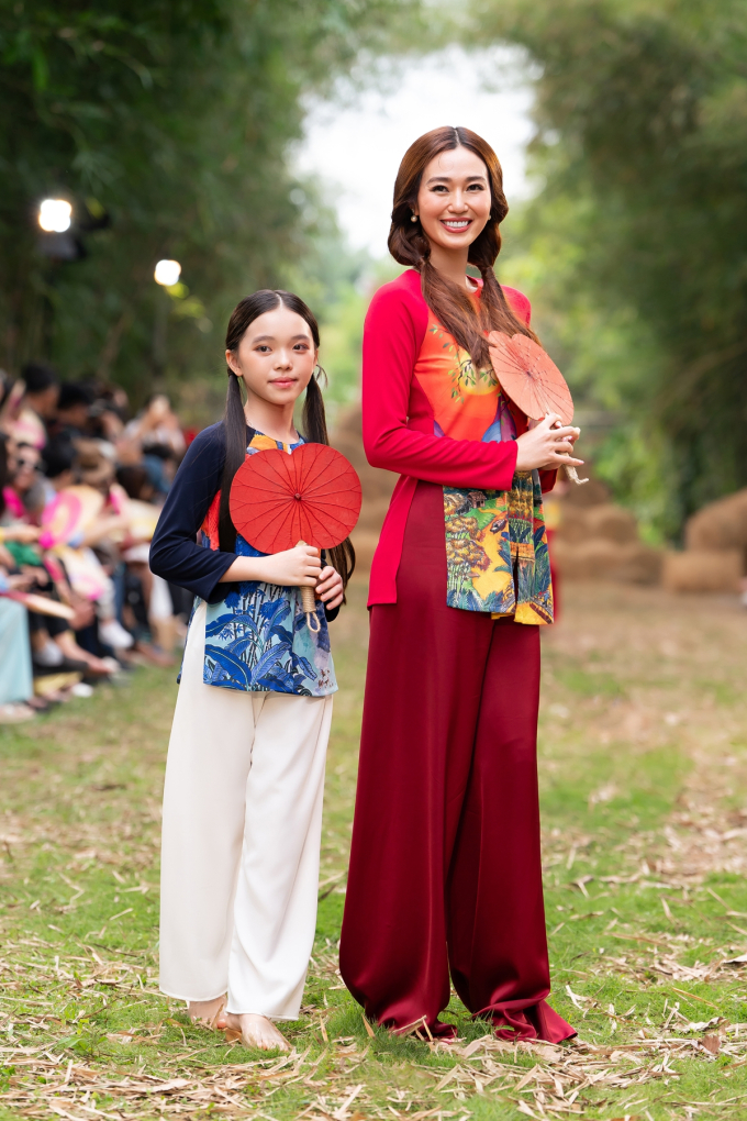 Á hậu Siêu quốc gia - Kim Duyên diện áo bà ba trình diễn tại "Pink Show" tổ chức tại quê hương Cần Thơ- Ảnh 7.