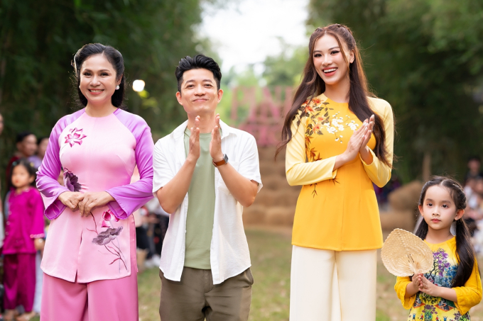 Á hậu Siêu quốc gia - Kim Duyên diện áo bà ba trình diễn tại "Pink Show" tổ chức tại quê hương Cần Thơ- Ảnh 4.