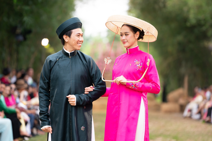 Á hậu Siêu quốc gia - Kim Duyên diện áo bà ba trình diễn tại "Pink Show" tổ chức tại quê hương Cần Thơ- Ảnh 11.