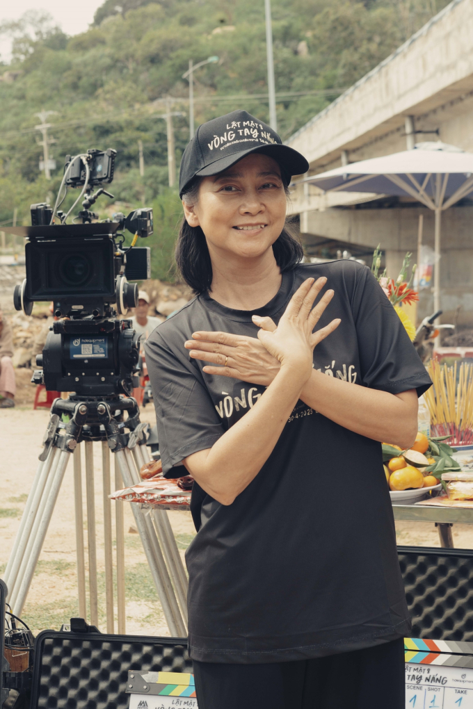 "Lật mặt 8" bấm máy tại Ninh Thuận, Lý Hải hé lộ ê-kíp phải chuẩn bị sớm 2 tháng so với thường lệ- Ảnh 4.
